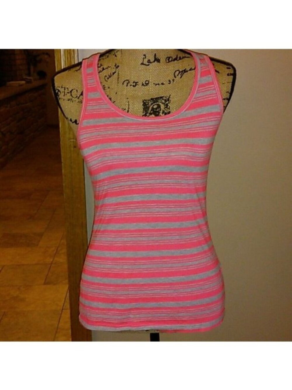 XXI Gray & Pink Striped Lightweight Tank Top With Back Zip Size Small